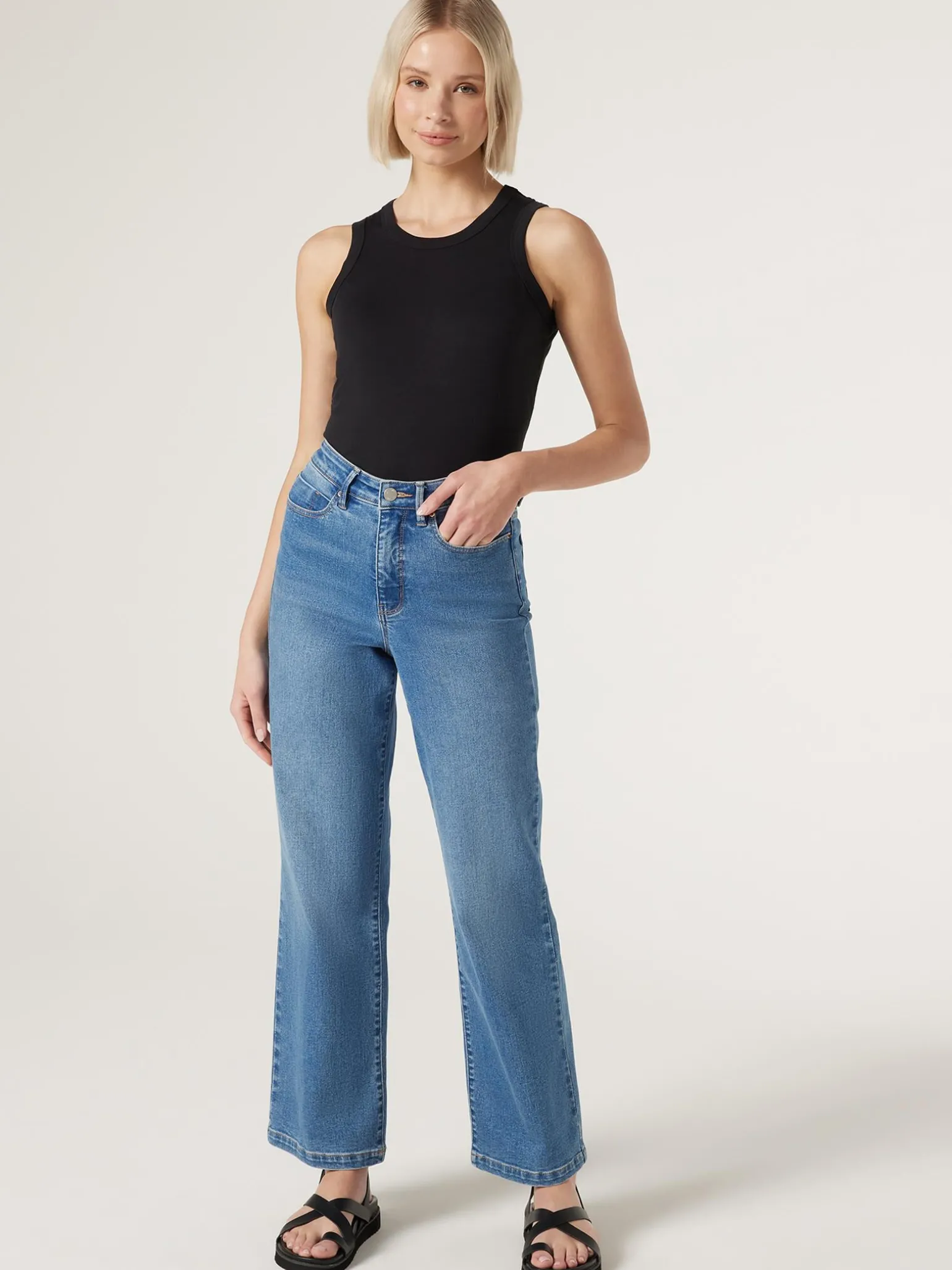 Hot Jeanswest Essential Tank Black