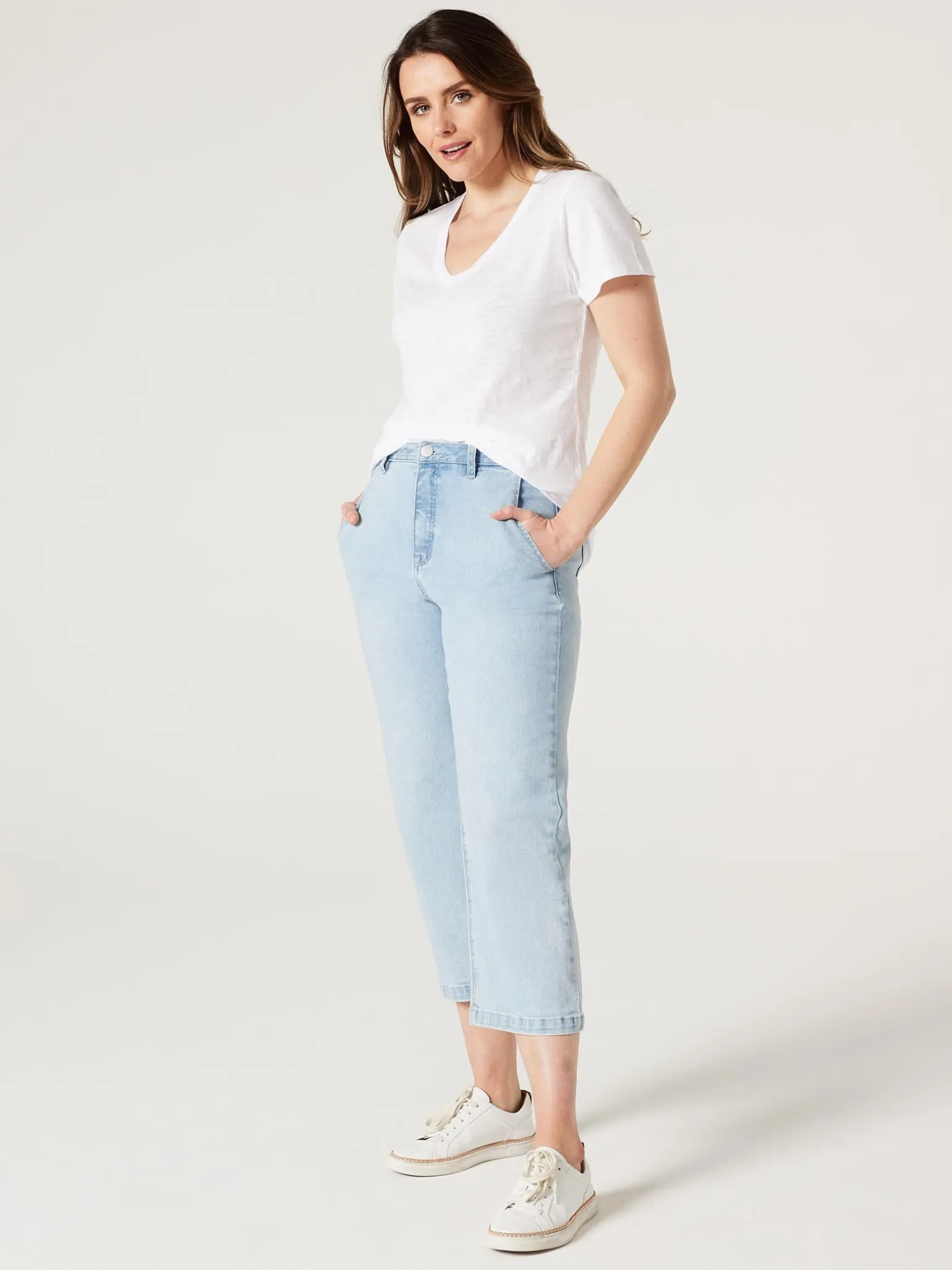 Outlet Jeanswest Essential V-Neck Tee Black